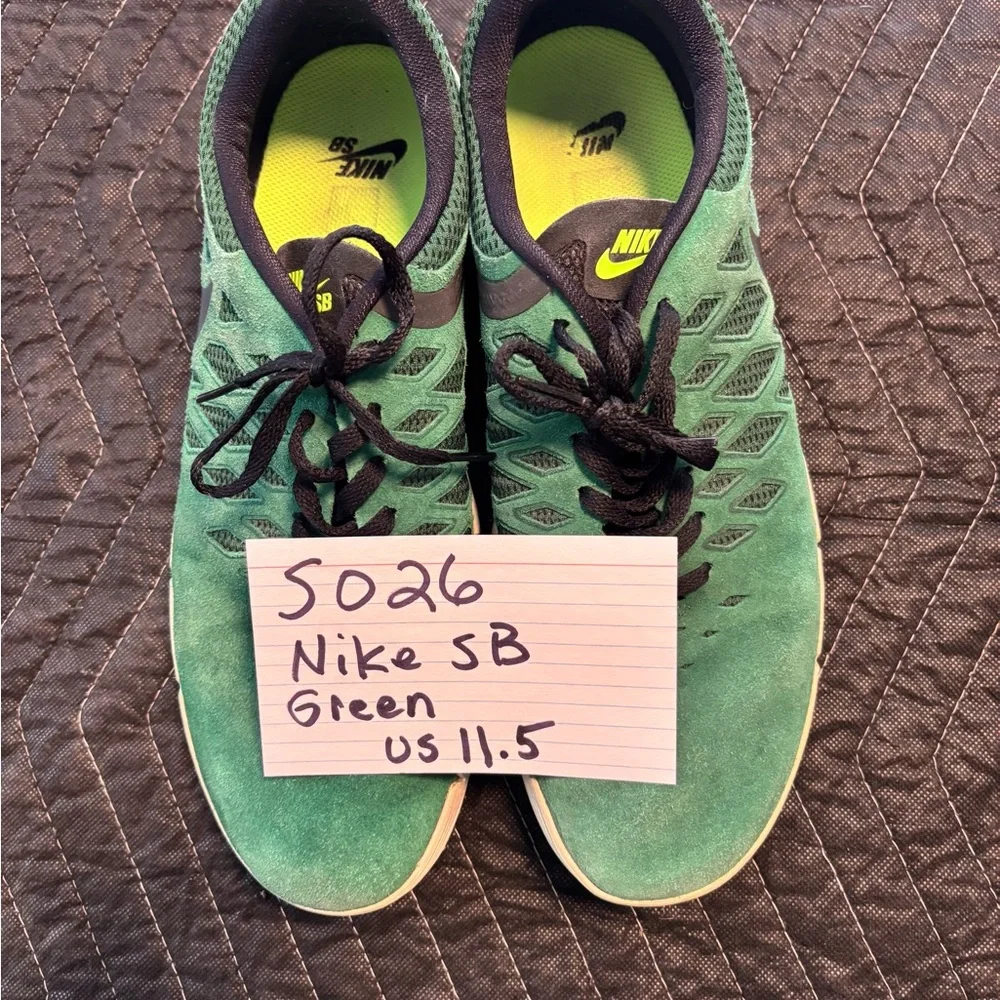 Nike Free SB Men's Green and Black skate Sneakers